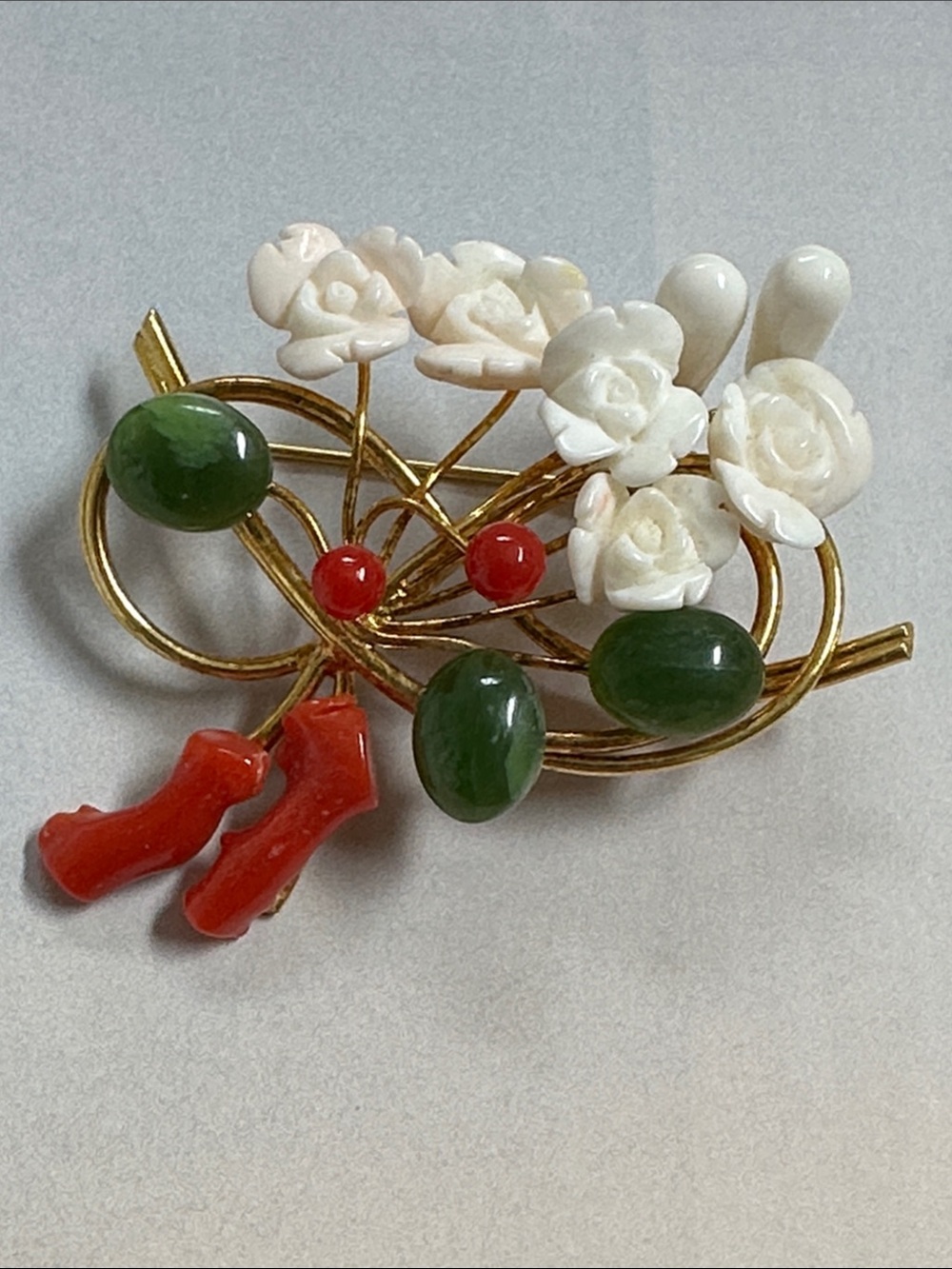 Vintage Gold-Tone Floral Brooch with White Flowers coral, Jade & Red Coral